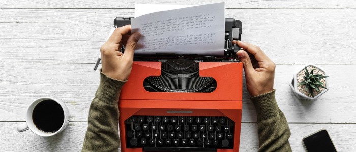 writing a good cover letter on typewriter